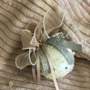 🎀Embellished Bauble 🎀